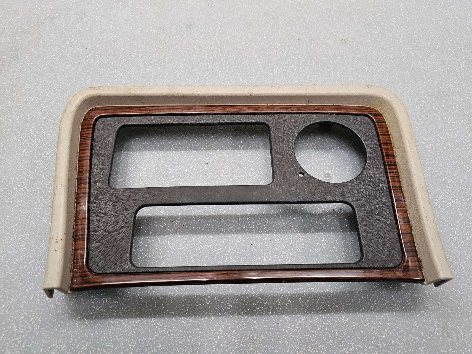 🔥02-06 Escalade Dash AM FM Radio Bezel Trim Instrument Panel Assembly woodgrain