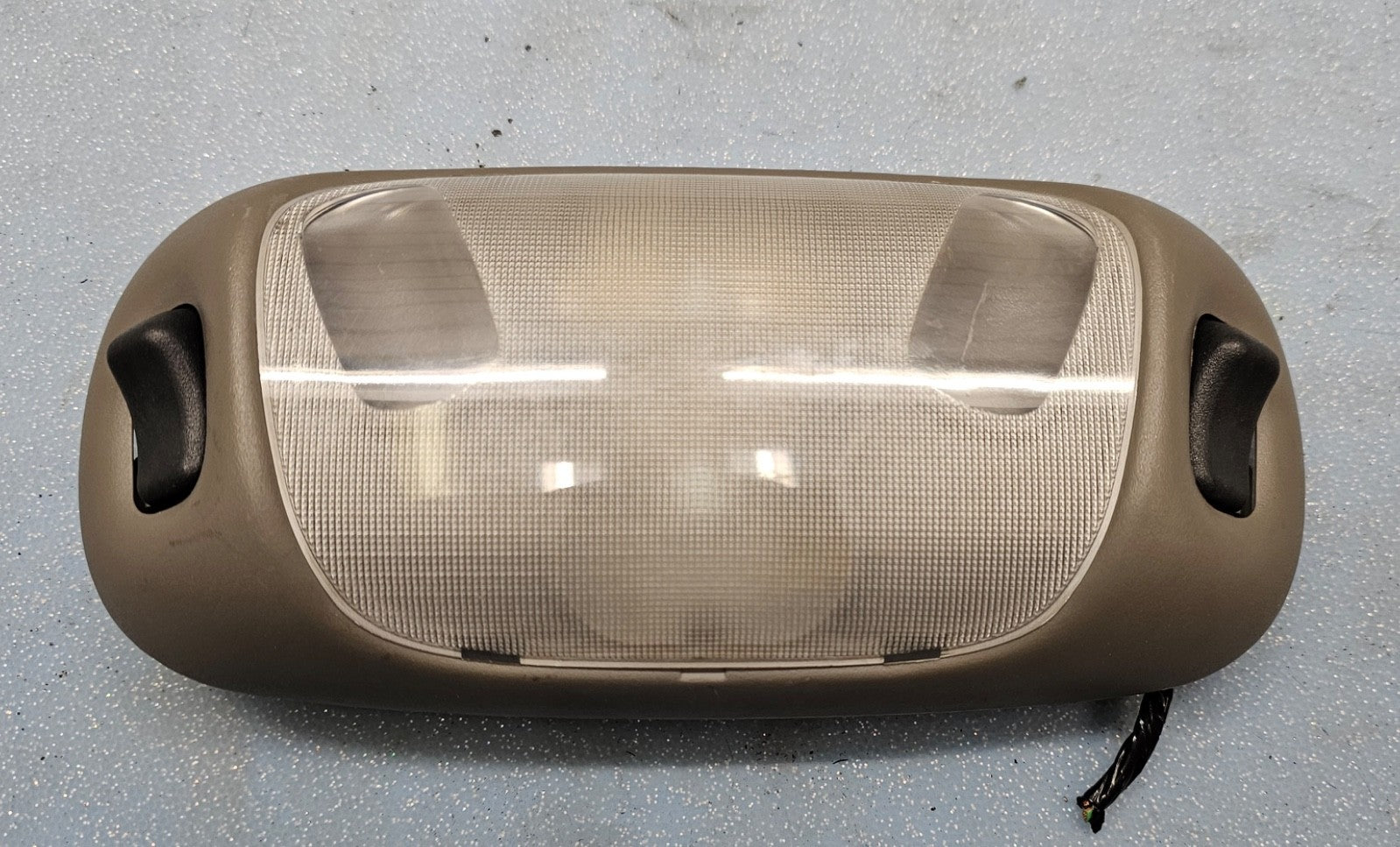🔥97-07 Ford F150 F250 F350 Super Duty Excursion Dome Light Lamp Overhead Gray