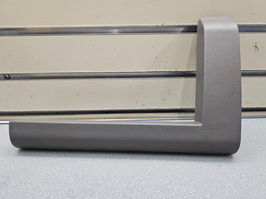 🔥88-94 Chevy Silverado GMC Sierra Lower Dash Trim Piece w/ Vent OEM Gray READ