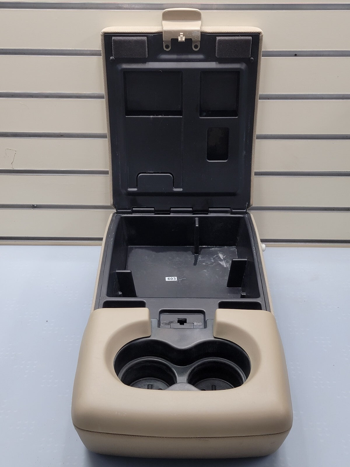 04-08 Ford F-150 Jump Seat Center Console Armrest Cup Holder Cloth light tan JS1