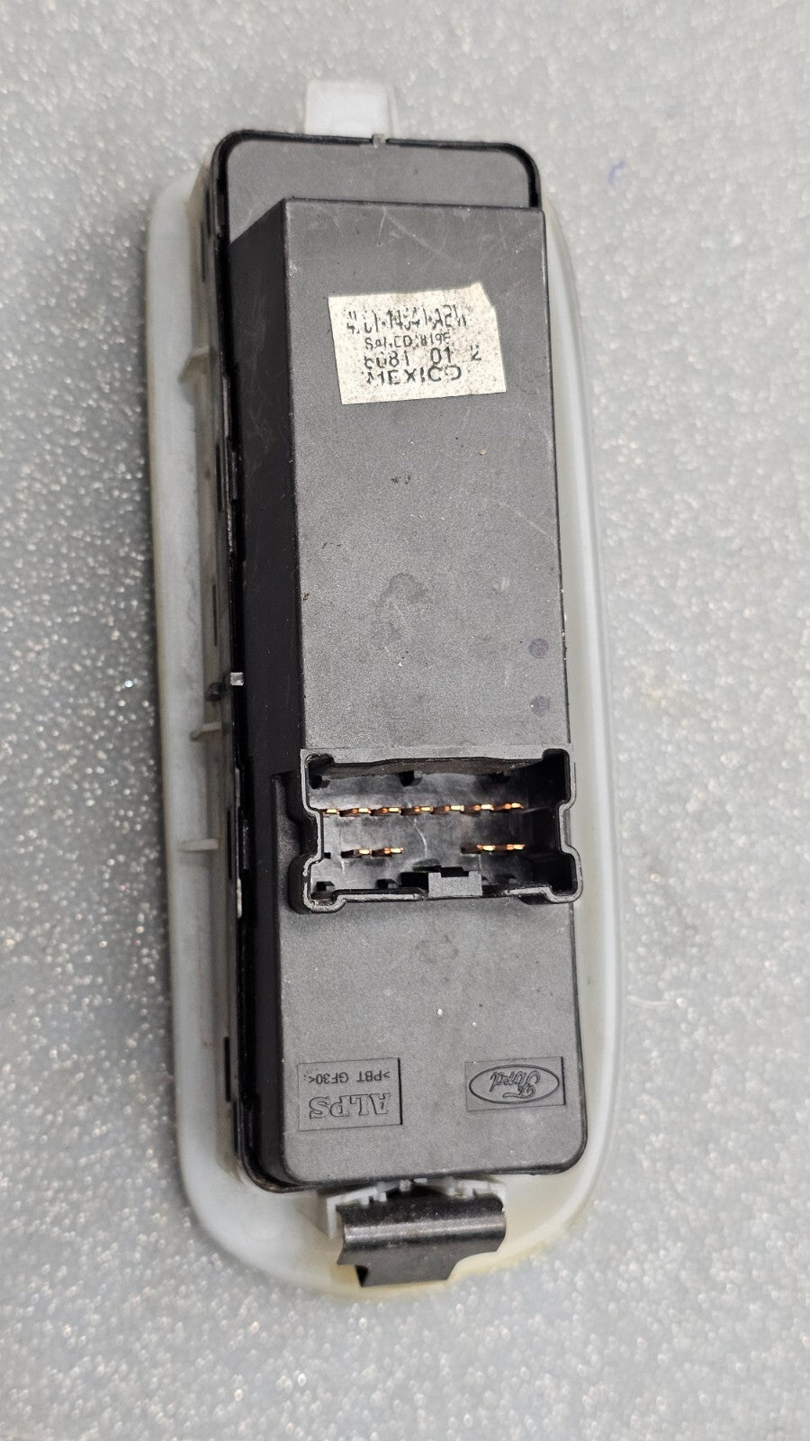 01-07 Escape Mariner Tribute Front Left Driver Master Door Window Switch LT Tan