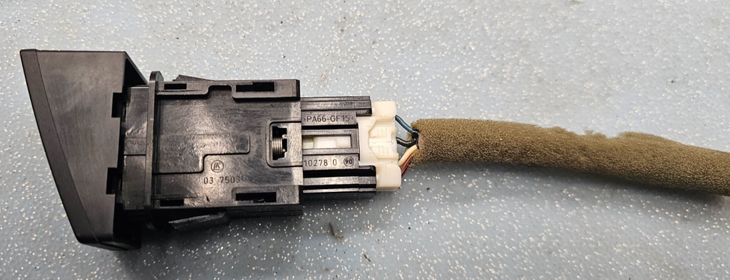 🔥07-15 MAZDA CX-9 FRONT CENTER DASHBOARD HAZARD SWITCH BUTTON OEM