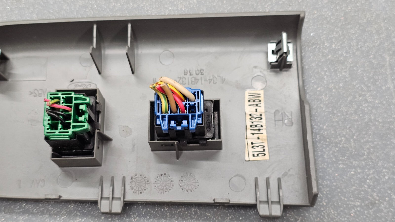 🔥04-08 Ford F150 Crown Victoria Right Passenger Window 2 Door Switch TAN WS24