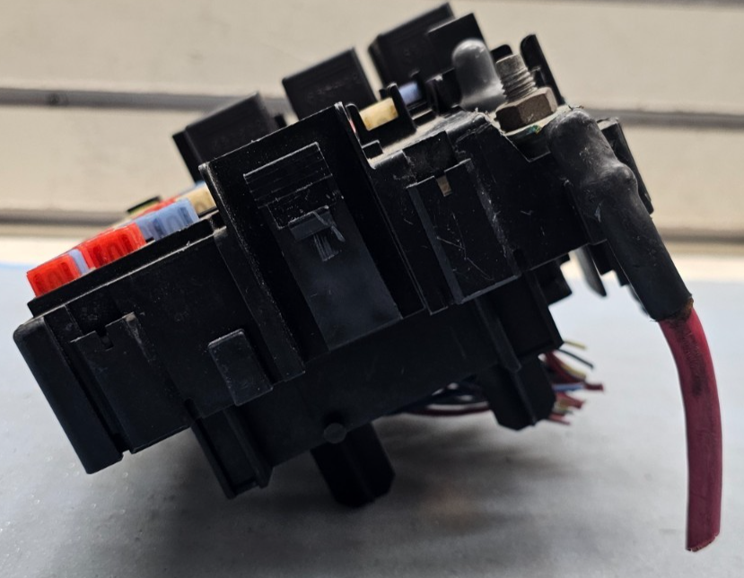 🔥07-09 Equinox Torrent Engine Fuse Relay Box Control Junction Module TIPM Unit