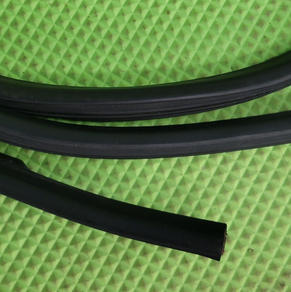🔥07-14 Chevrolet Tahoe Rear Front Right Passenger Door Weatherstrip Seal Black
