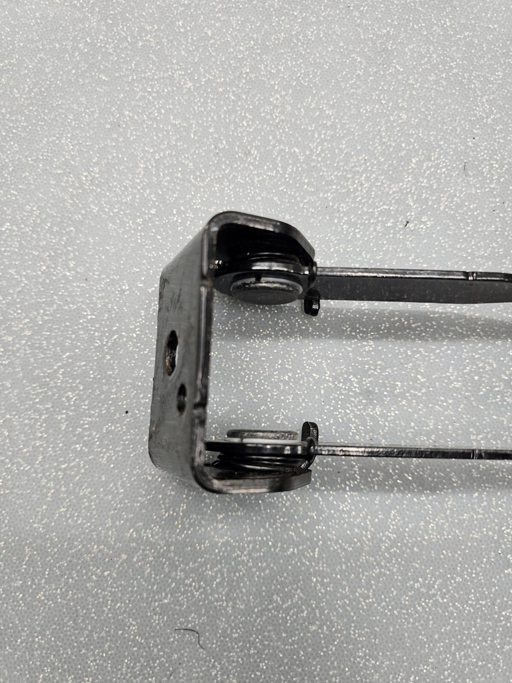 07-13 Chevrolet Silverado Sierra Extended Cab Rear Double Seat Belt buckle Latch