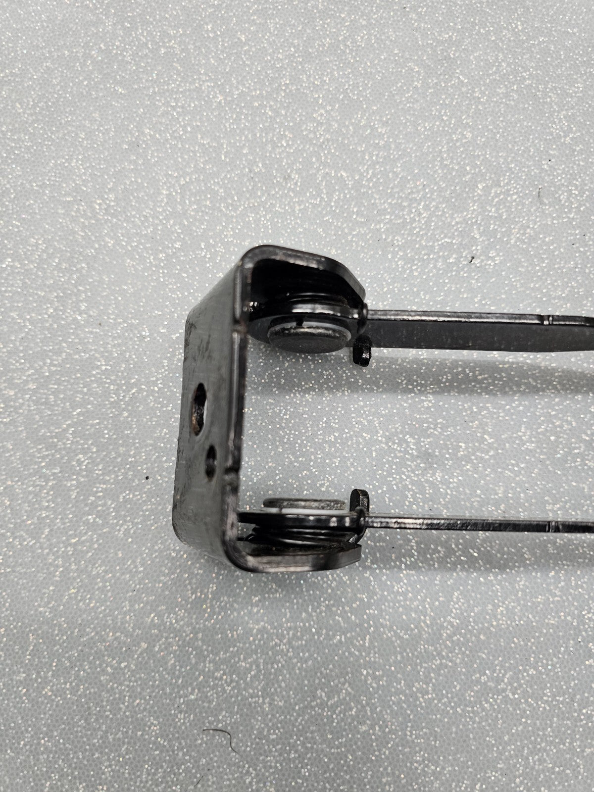 07-13 Chevrolet Silverado Sierra Extended Cab Rear Double Seat Belt buckle Latch