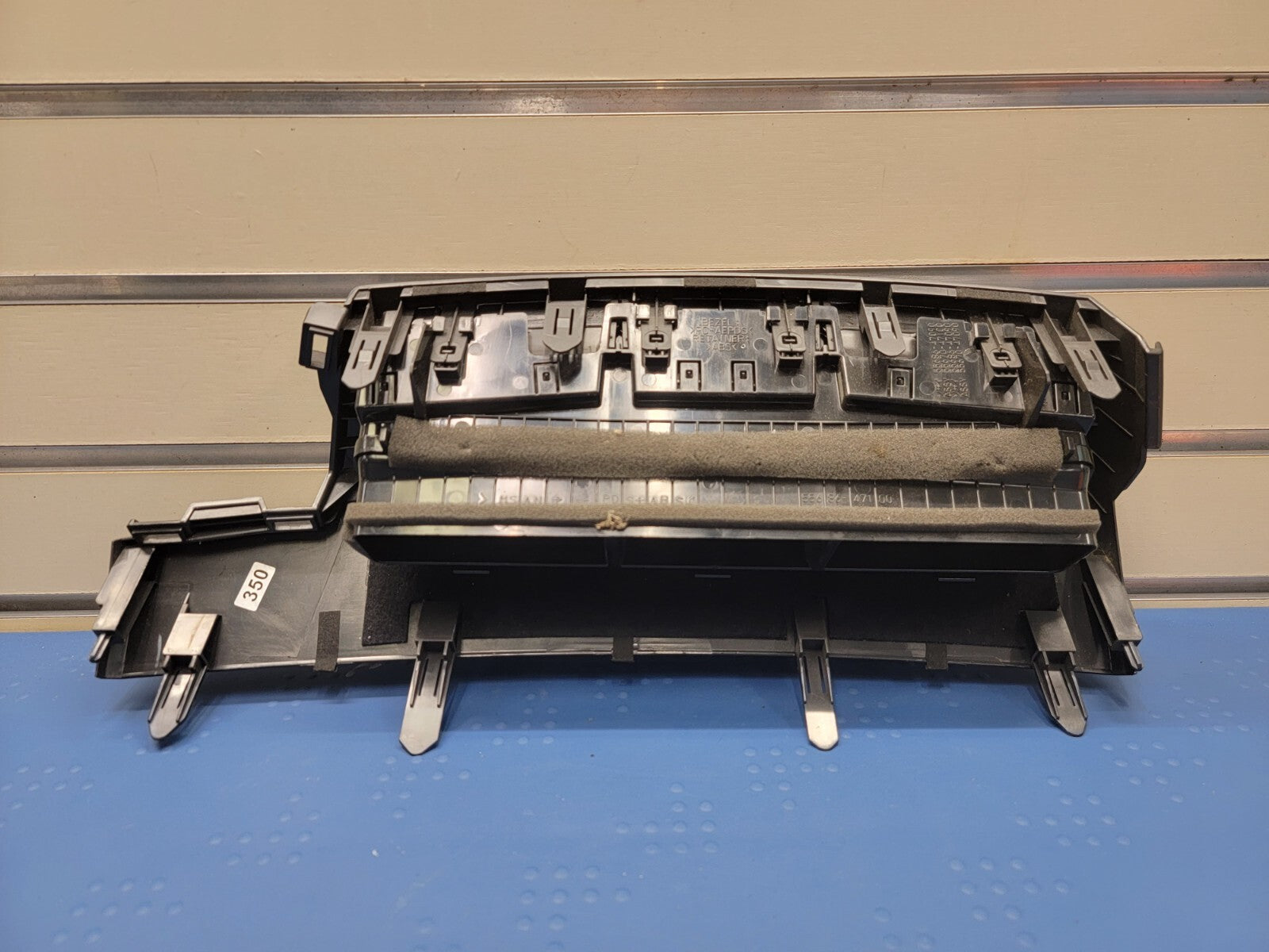 🔥2012-2014 Toyota Prius V Center Dash Vent Heater Air Conditioner Vents OEM