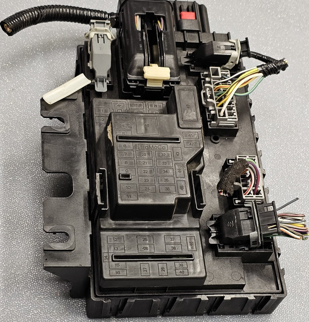 🔥09-12 Ford Escape Mercury Mariner Interior Cabin Fuse Box Relay Block Junction