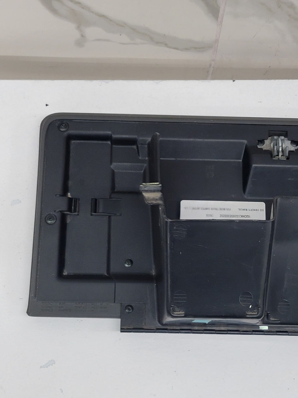 2002-2006 CADILLAC ESCALADE GLOVE BOX DASH STORAGE COMPARTMENT OE DARK GRAY G9
