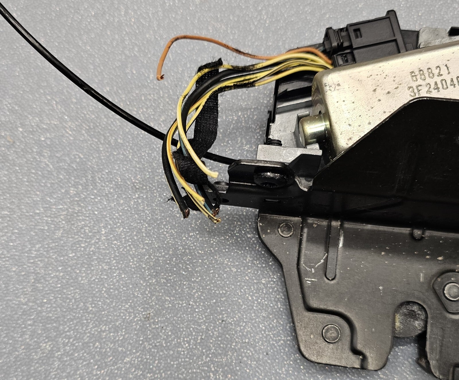 🔥00-06 BMW E53 X5 REAR UPPER LIFTGATE HATCH GLASS LID LOCK LATCH ACTUATOR OEM
