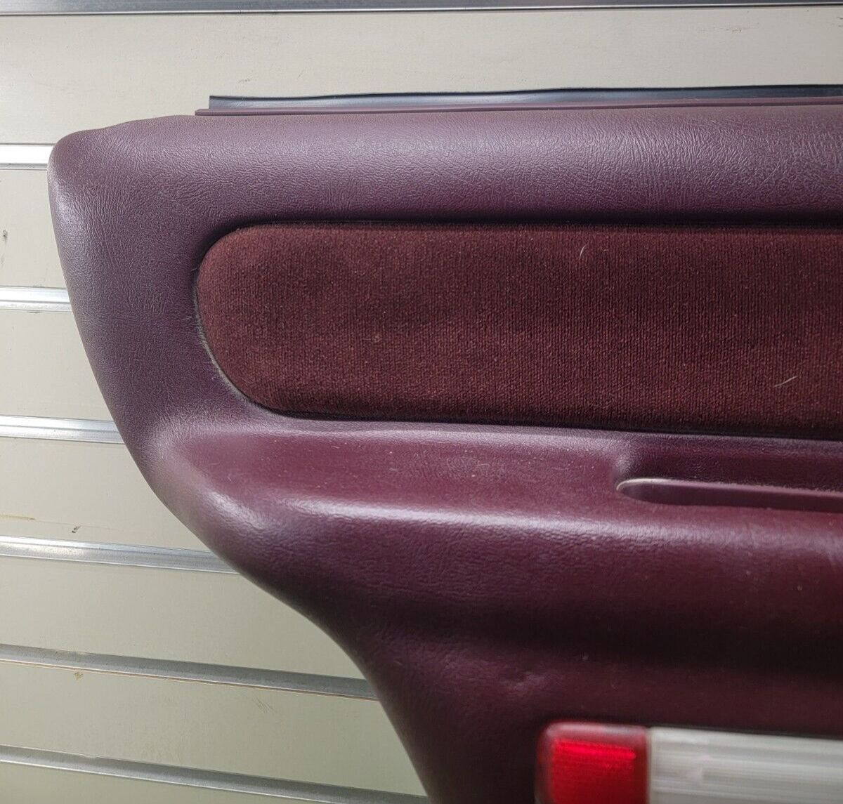 🔥1995-1999 Chevrolet GMC Silverado escalade DOOR PANEL Rear LEFT Auto RED D2
