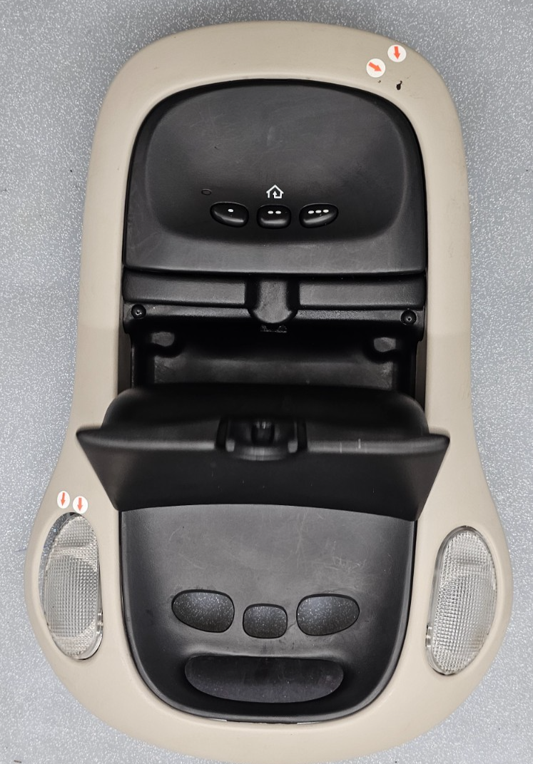 🔥97-00 DODGE CARAVAN VOYAGER OVERHEAD DOME LIGHT COMPARTMENT LAMP TAN OEM