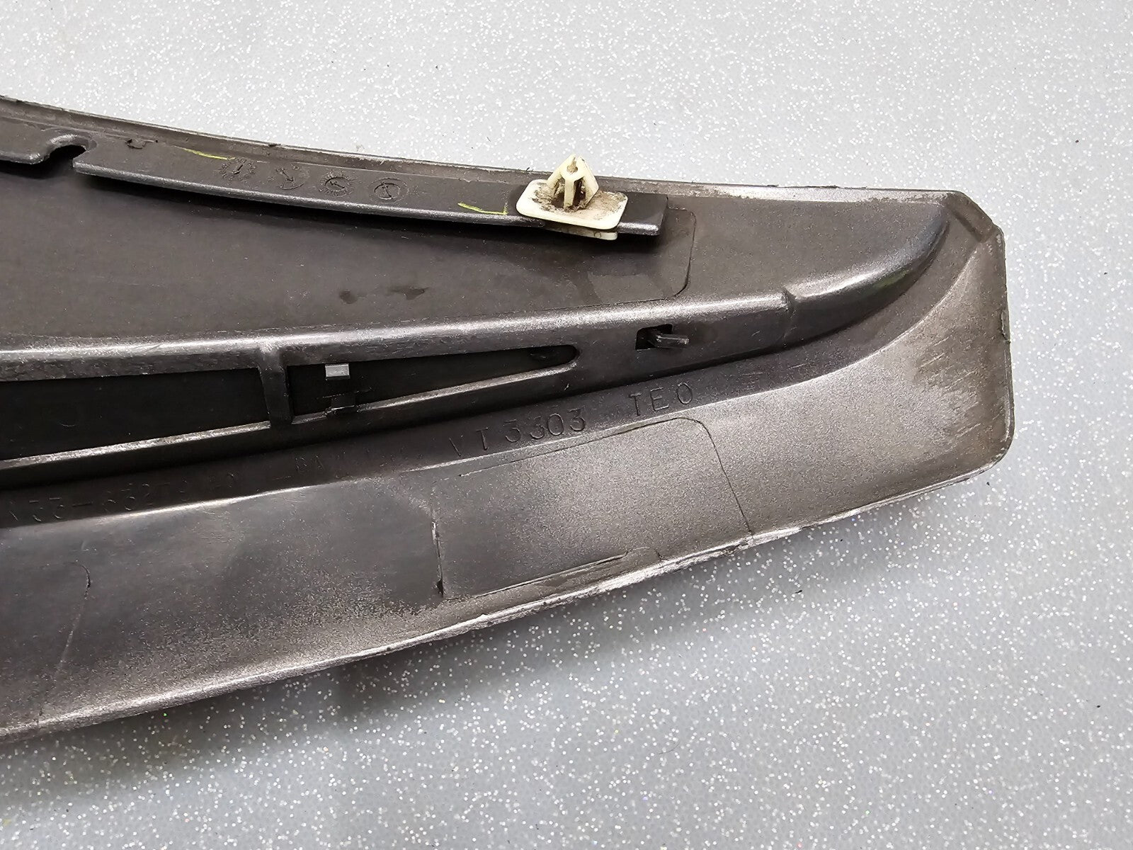 🔥99-04 FORD MUSTANG COUPE REAR LEFT QUARTER VENT LOUVER INSERT MOLDING TRIM