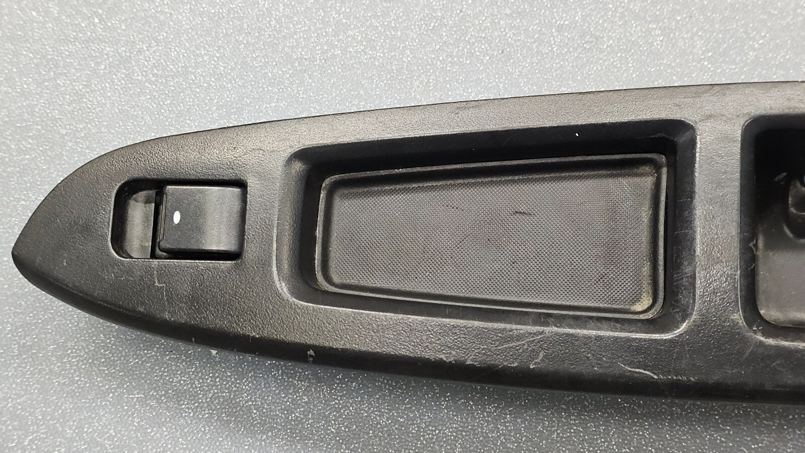 🔥06-08 Impala Front Right Passenger Power Window Switch Bezel Assembly Black