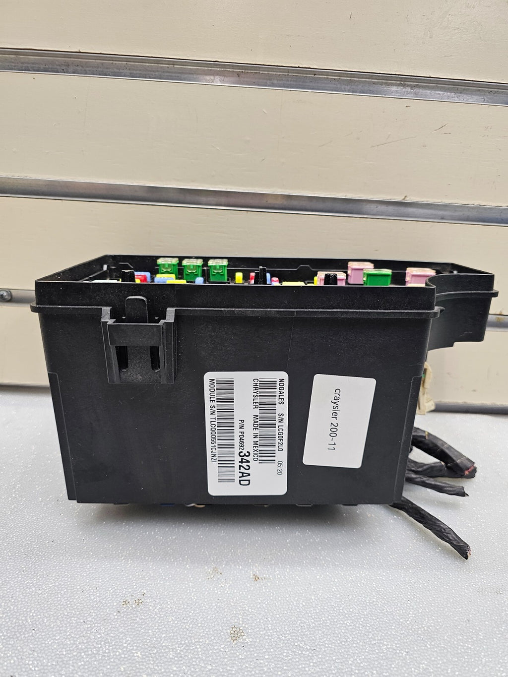 2011-2014Jeep Patriot Compass Body Control Module BCM Fuse Junction Box Assembly