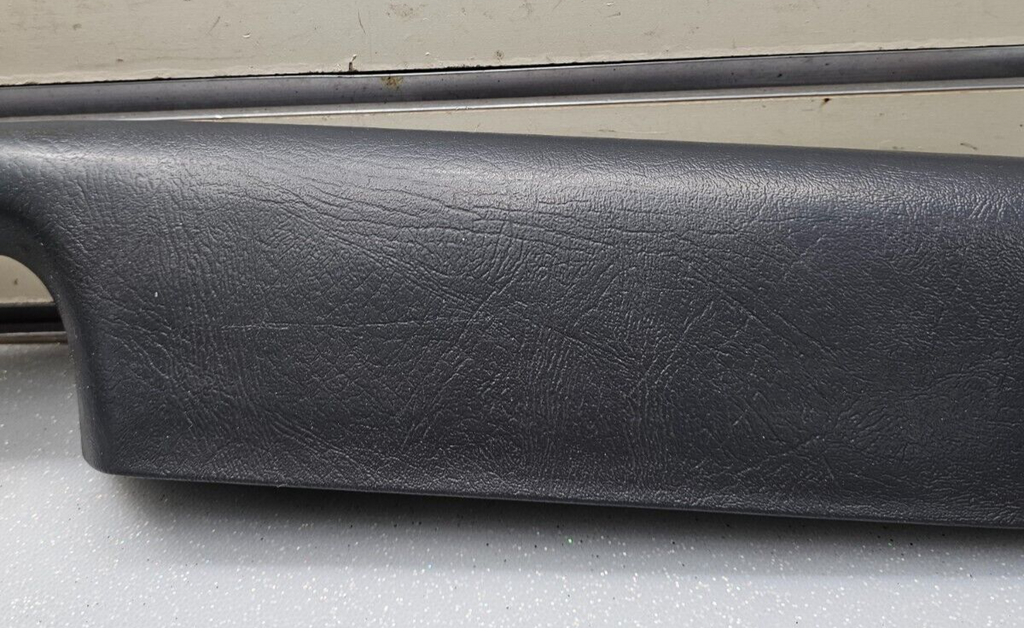 98-04 BLAZER S10 JIMMY SONOMA Door Panel Arm Rest Pull Handle Driver Graphite H5