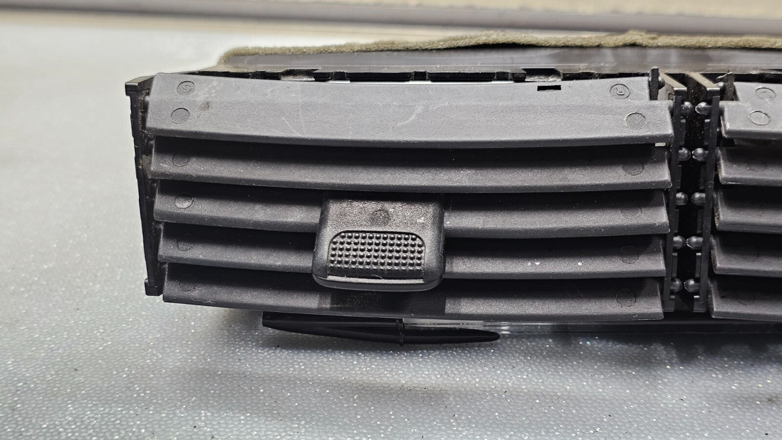 🔥05-07 Toyota Sienna Dash Air Vent Center Middle AC Heater Conditioning black