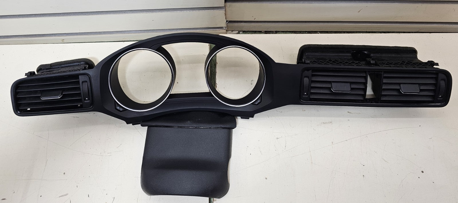 🔥11-14 Volkswagen Jetta Speedometer Instrument Cluster Dash Bezel Air Vent Trim