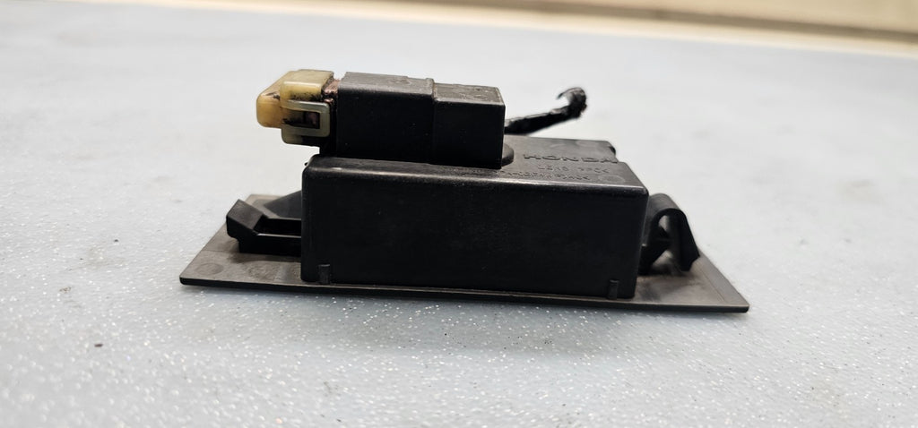 🔥2005-2007 Honda Odyssey license plate light Assembly OEM C102 BLACK