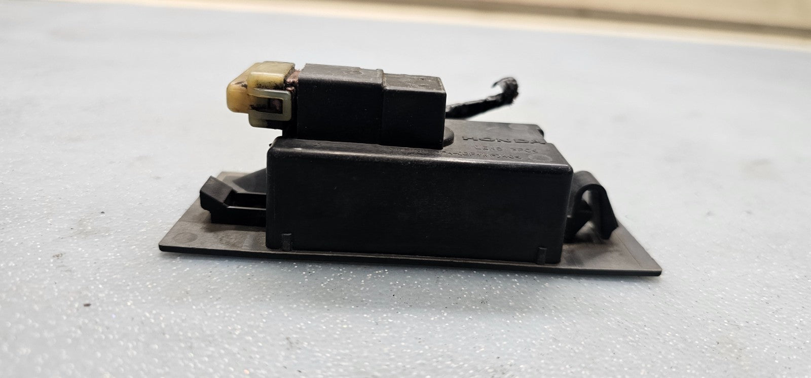 🔥2005-2007 Honda Odyssey license plate light Assembly OEM C102 BLACK