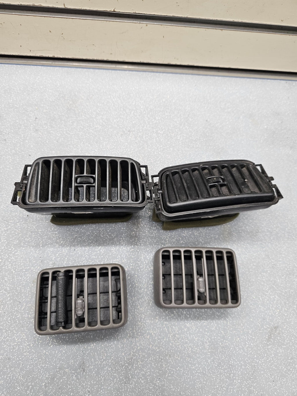 🔥01-07 FORD ESCAPE MERCURY MARINER DASH AC HEATER AIR VENT FILTER SET DARK GRAY
