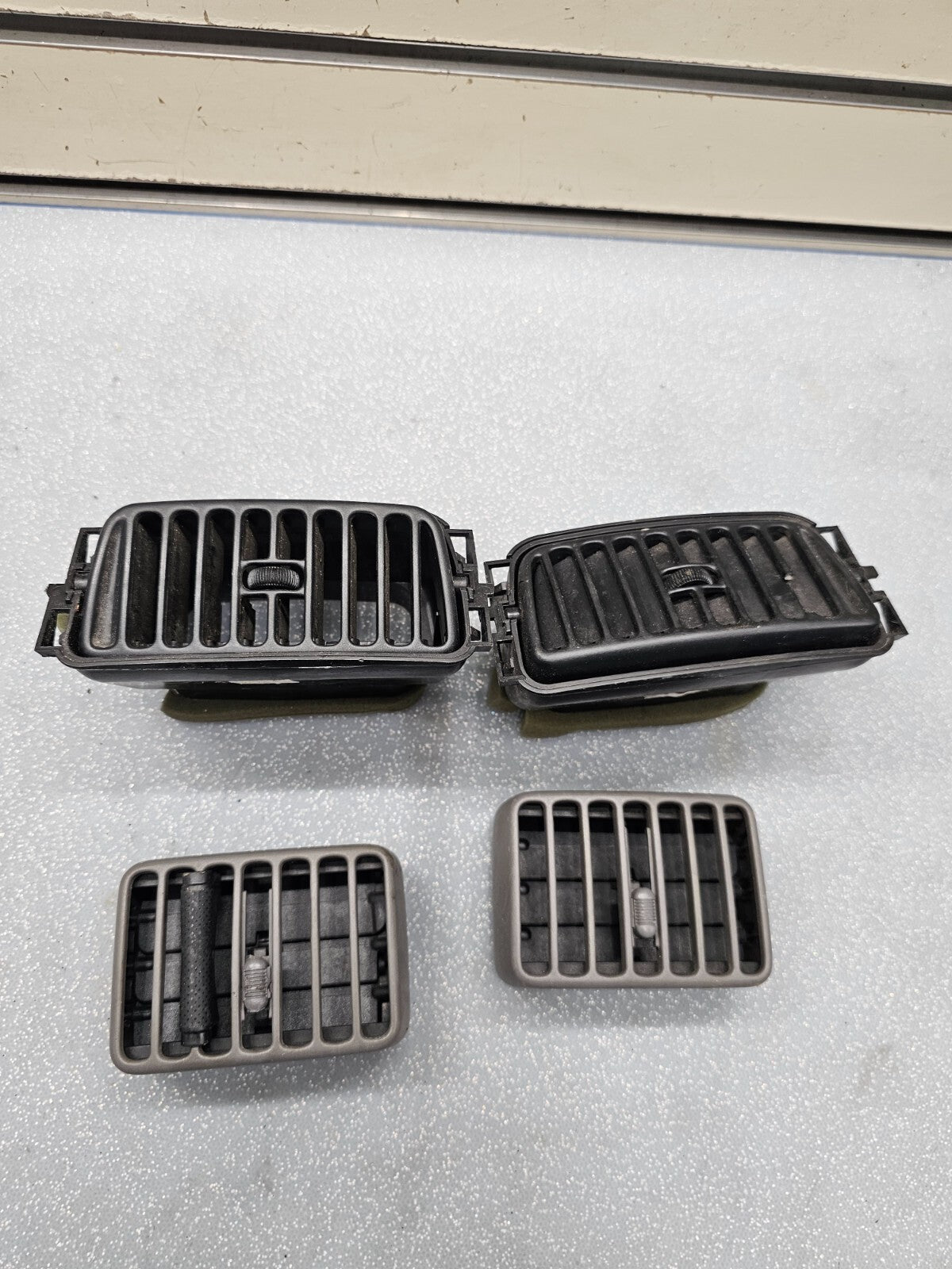 🔥01-07 FORD ESCAPE MERCURY MARINER DASH AC HEATER AIR VENT FILTER SET DARK GRAY