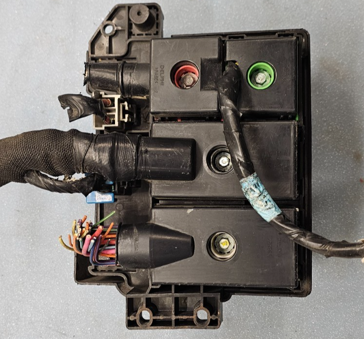 🔥98-04 Sonoma Chevy S10 Engine Fuse Box Relay Wiring Junction Block Assembly