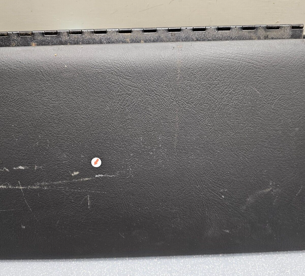 99-06 SILVERADO SIERRA Dash GLOVE BOX Storage Compartment Assembly Black G3