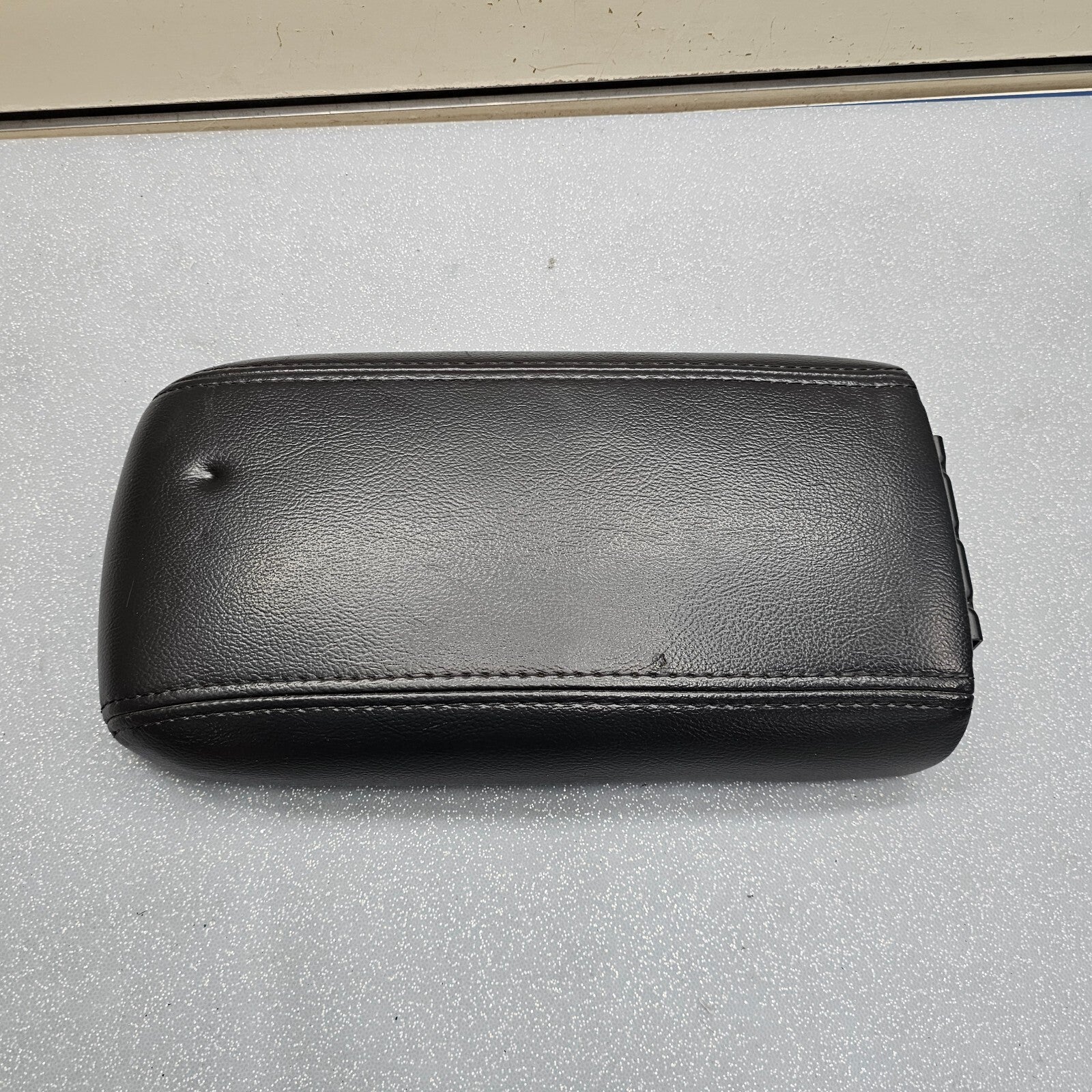 🔥02-09 Trailblazer ENVOY Center Console Armrest Lid Top Pad Cover LEATHER BLACK