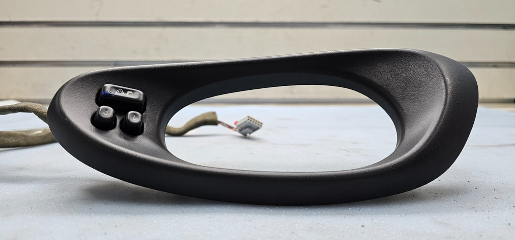 🔥02-09 TRAILBLAZER FRONT LEFT DRIVER DOOR INSIDE HANDLE BEZEL CONTROL BLACK