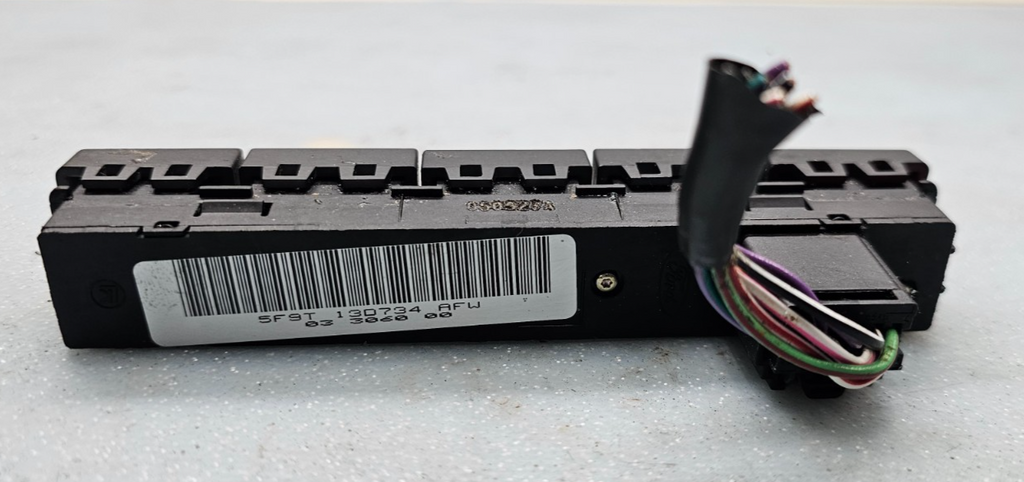 🔥08-09 Taurus Sable Hazard Warning Light Traction Control Switch Dash Button