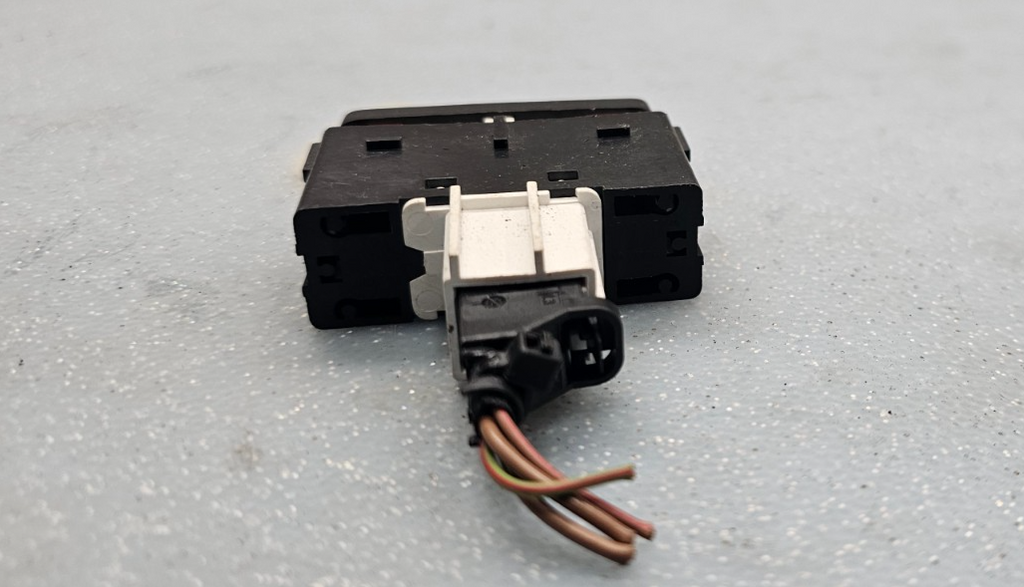 🔥12-15 VW PASSAT DASH HAZARD EMERGENCY FLASHER WARNING SWITCH  BLACK OEM