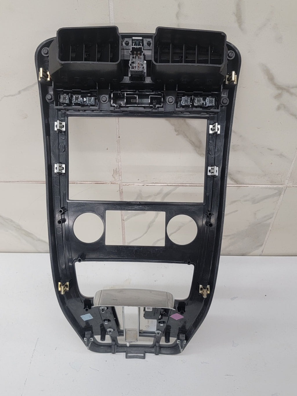 07-09 Chevrolet Equinox Center Dash Radio Climate Bezel Surround Trim silver
