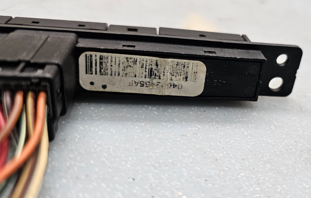 🔥06-08 Charger Hazard Emergency Light Switch ESP OFF Instrument Panel Black
