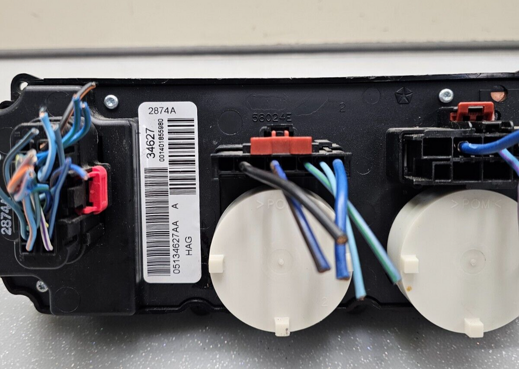 04-07 Dodge Caravan Town Country Dash AC Climate Temperature Heater Control OEM