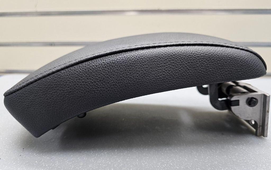 🔥05-10 Sportage Center Console Lid Armrest Cover Leather Top Pad Assembly Black