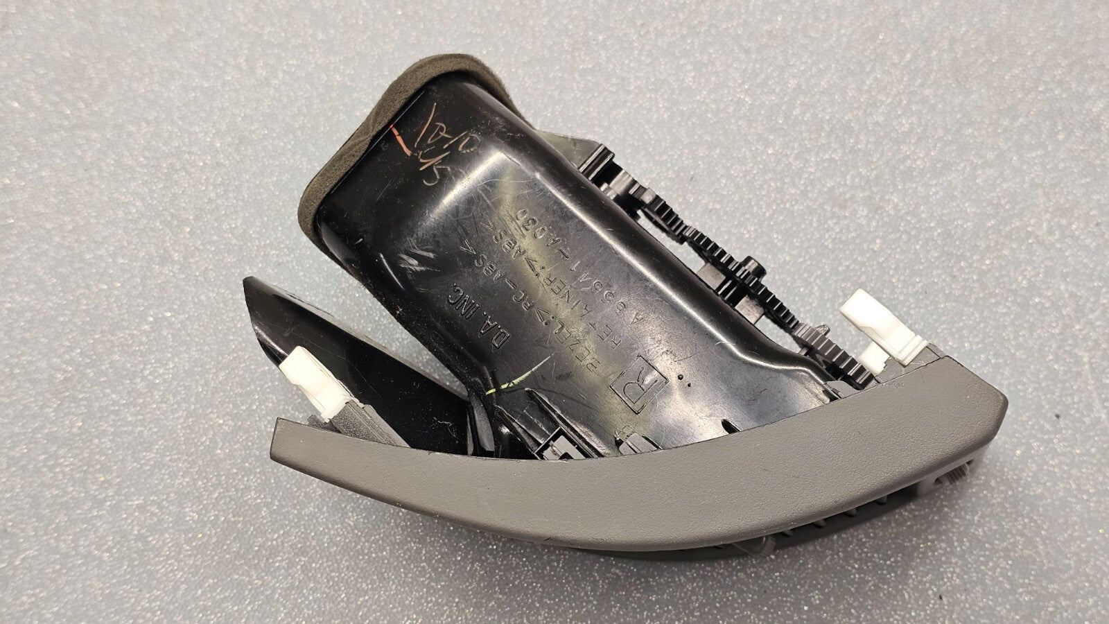 🔥02-06 TOYOTA CAMRY RIGHT PASSENGER DASH AIR VENT CONDITIONING HEATER GRAY