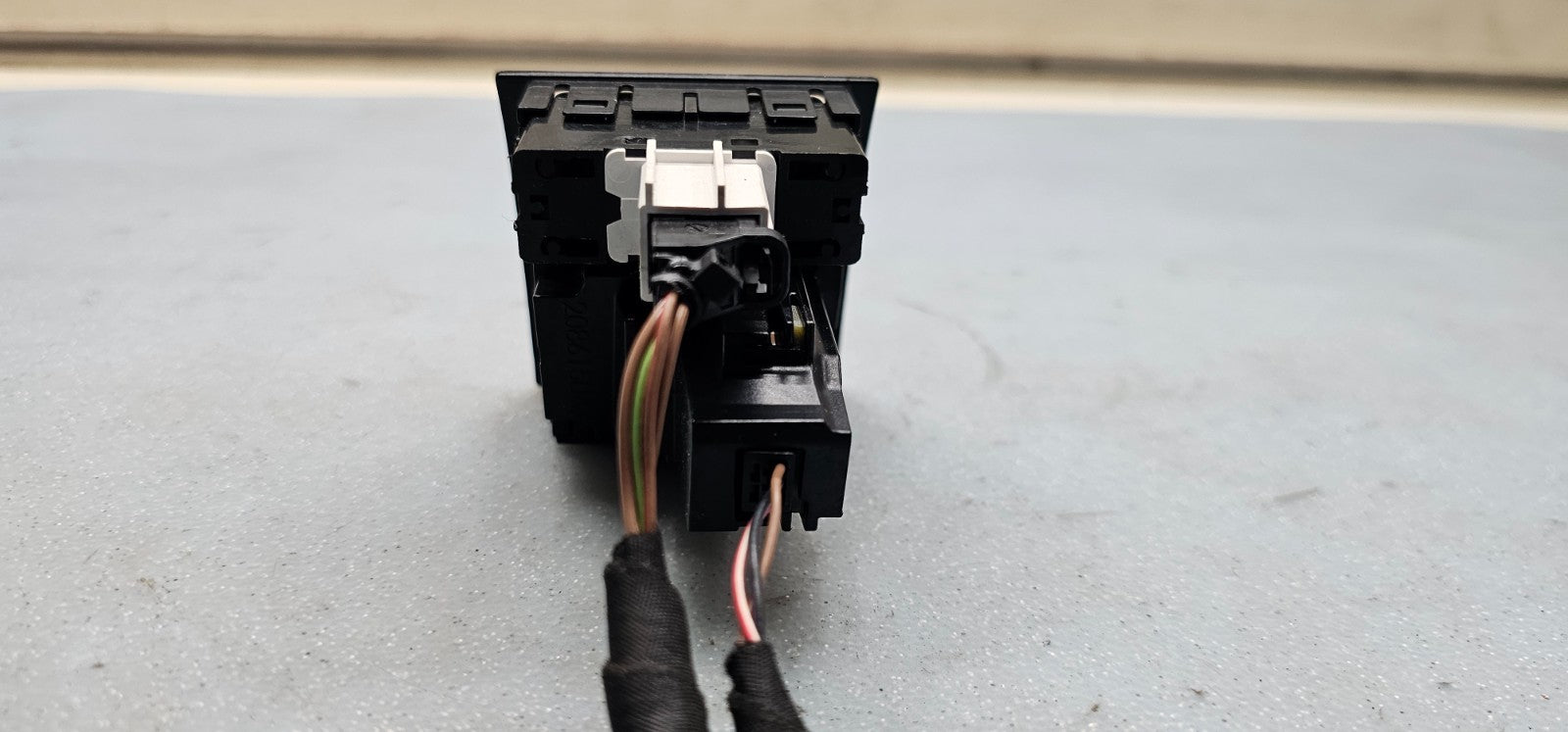 🔥12-15 VW PASSAT DASH HAZARD SWITCH WITH CLOCK BLACK OEM