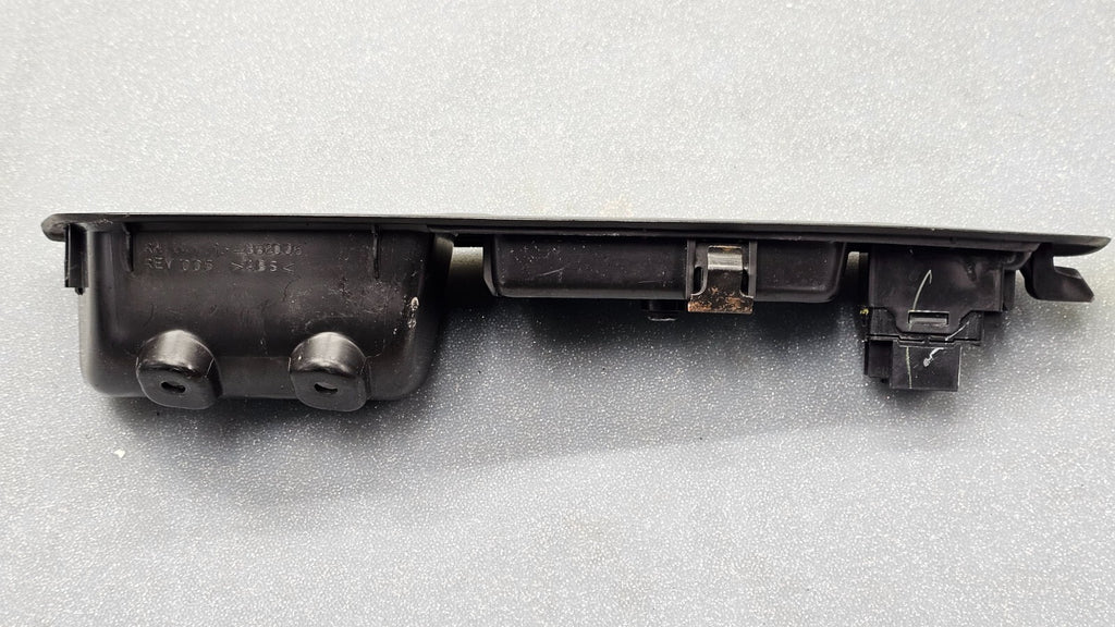 🔥06-08 Impala Front Right Passenger Power Window Switch Bezel Assembly Black
