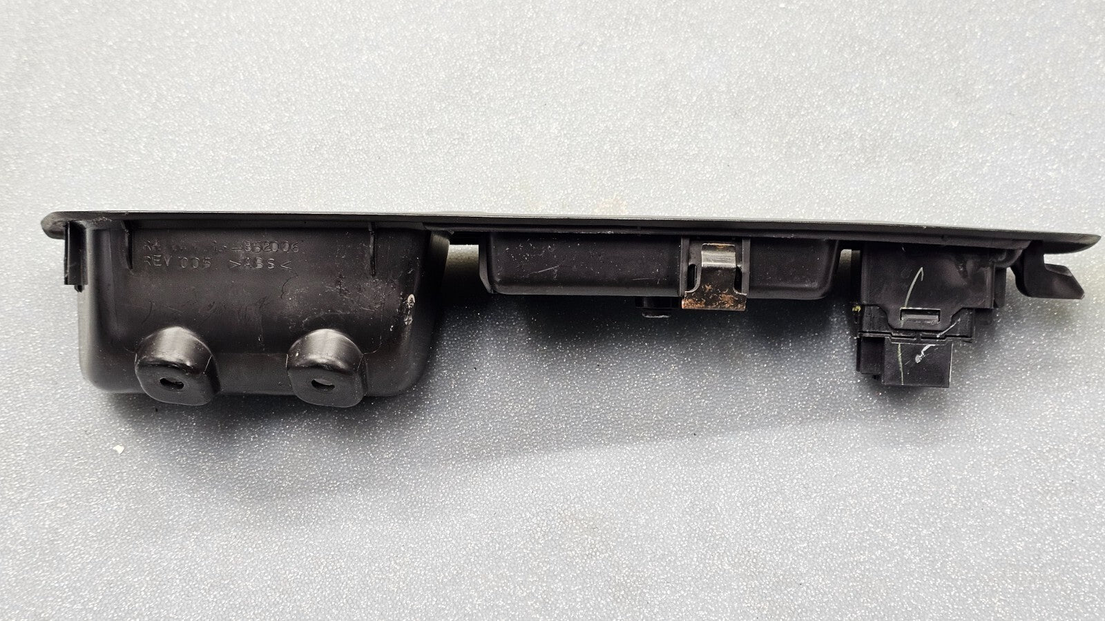 🔥06-08 Impala Front Right Passenger Power Window Switch Bezel Assembly Black