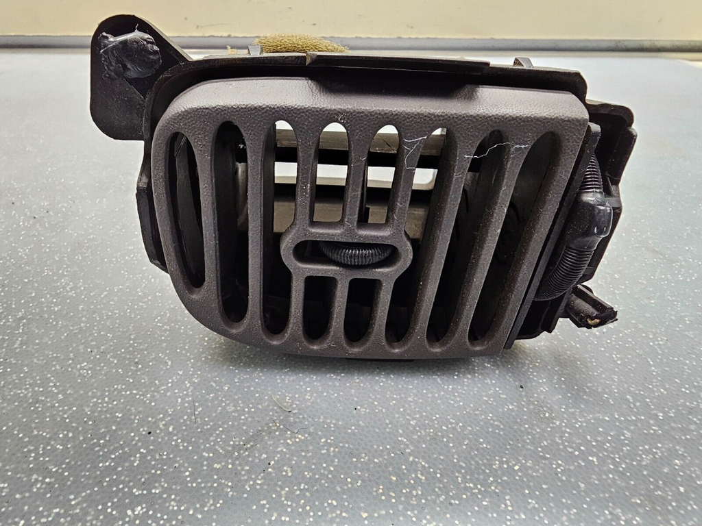 97-03 Ford F150 Expedition Center Dash Left Driver AC Air Vent Filter Heater Tan