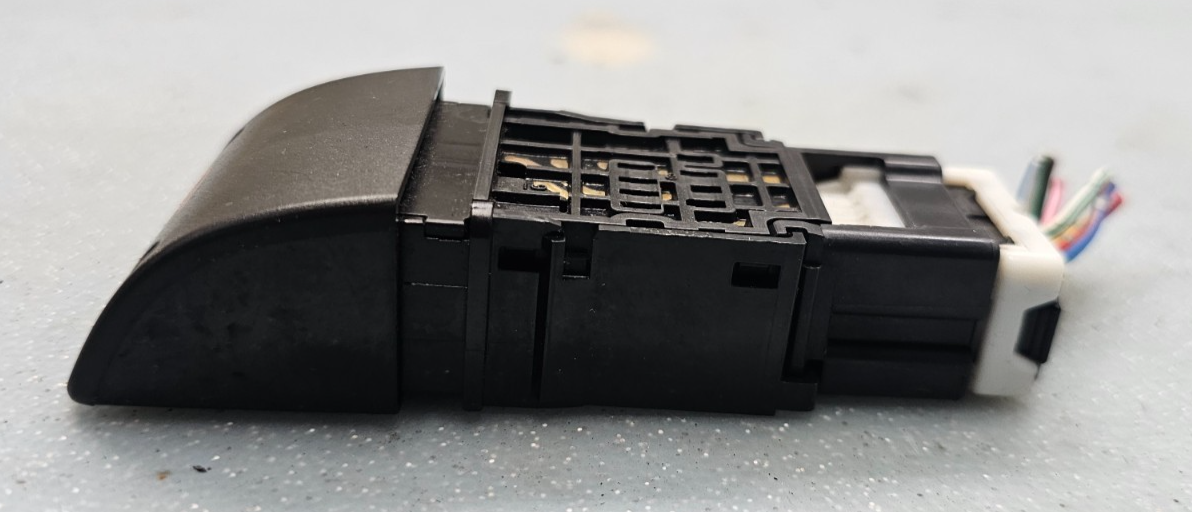 🔥02-04 Nissan Xterra Frontier hazard emergency light switch Niles