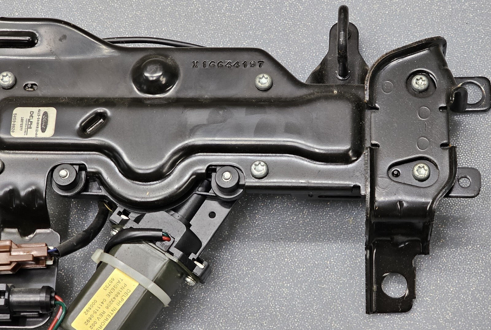 🔥2003-2007 Lincoln Town Car Pull Down Trunk Motor Lock Release striker Assembly