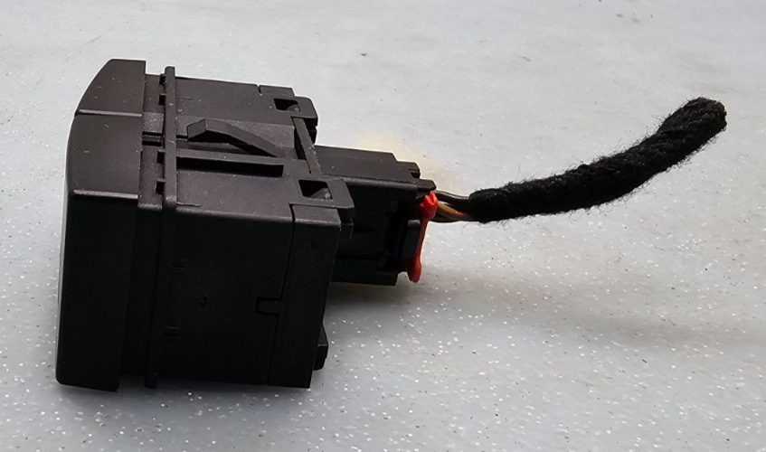 🔥05-07 Ford Focus Emergency Hazard Light Flasher Button Control Switch Assembly