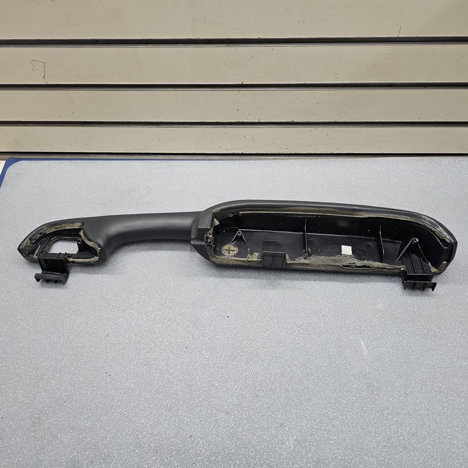 🔥99-06 Chevrolet GMC SilveradoTahoe Rear RIGHT Door Armrest Handle GRAPHITE H3