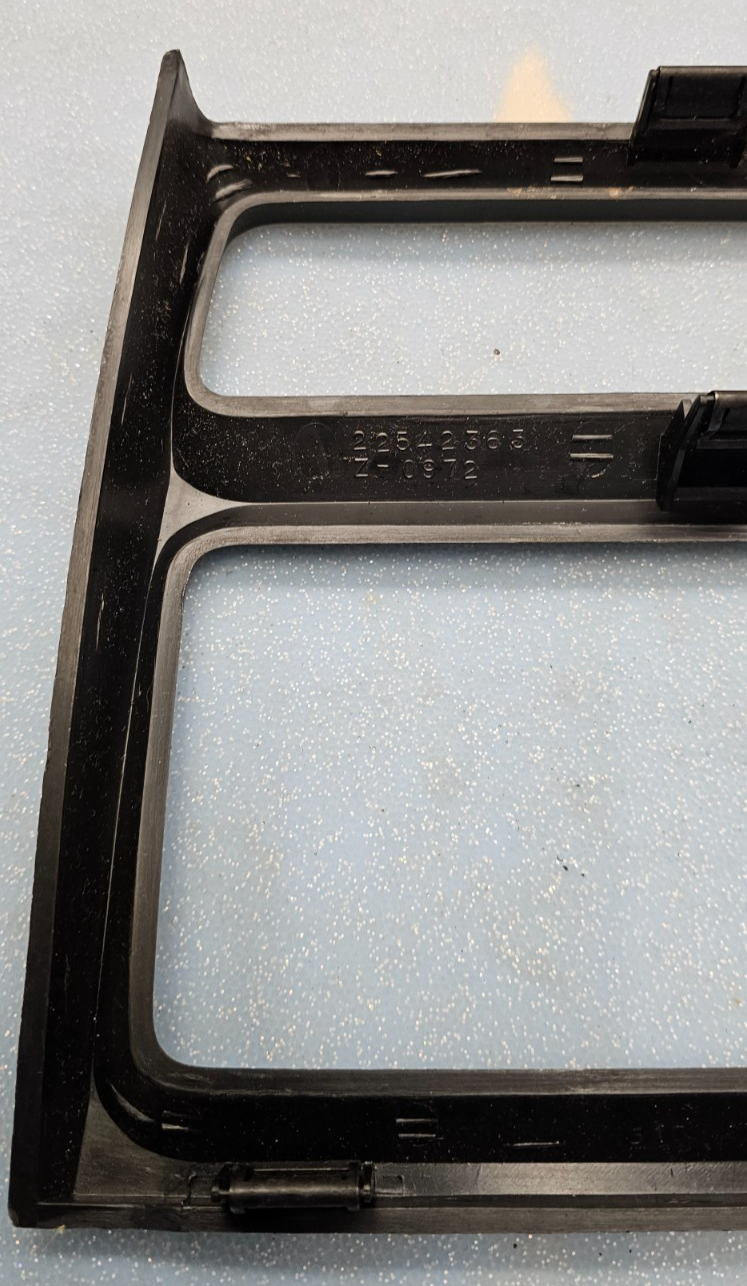 🔥92-94 CAVALIER DASH FM RADIO STEREO DISPLAY CLIMATE CONTROL BEZEL TRIM BLACK