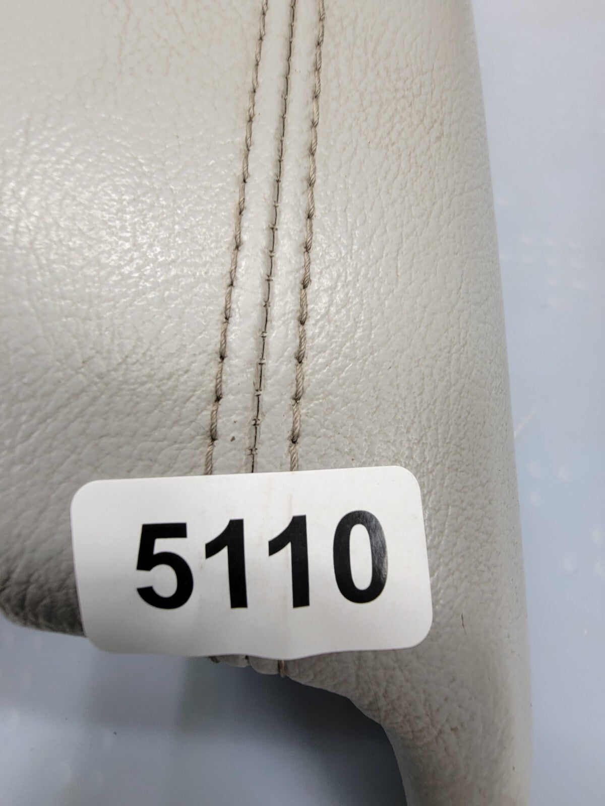 🔥03-06 Lincoln Navigator Center Console Lid Armrest Dove Leather Light Gray L18