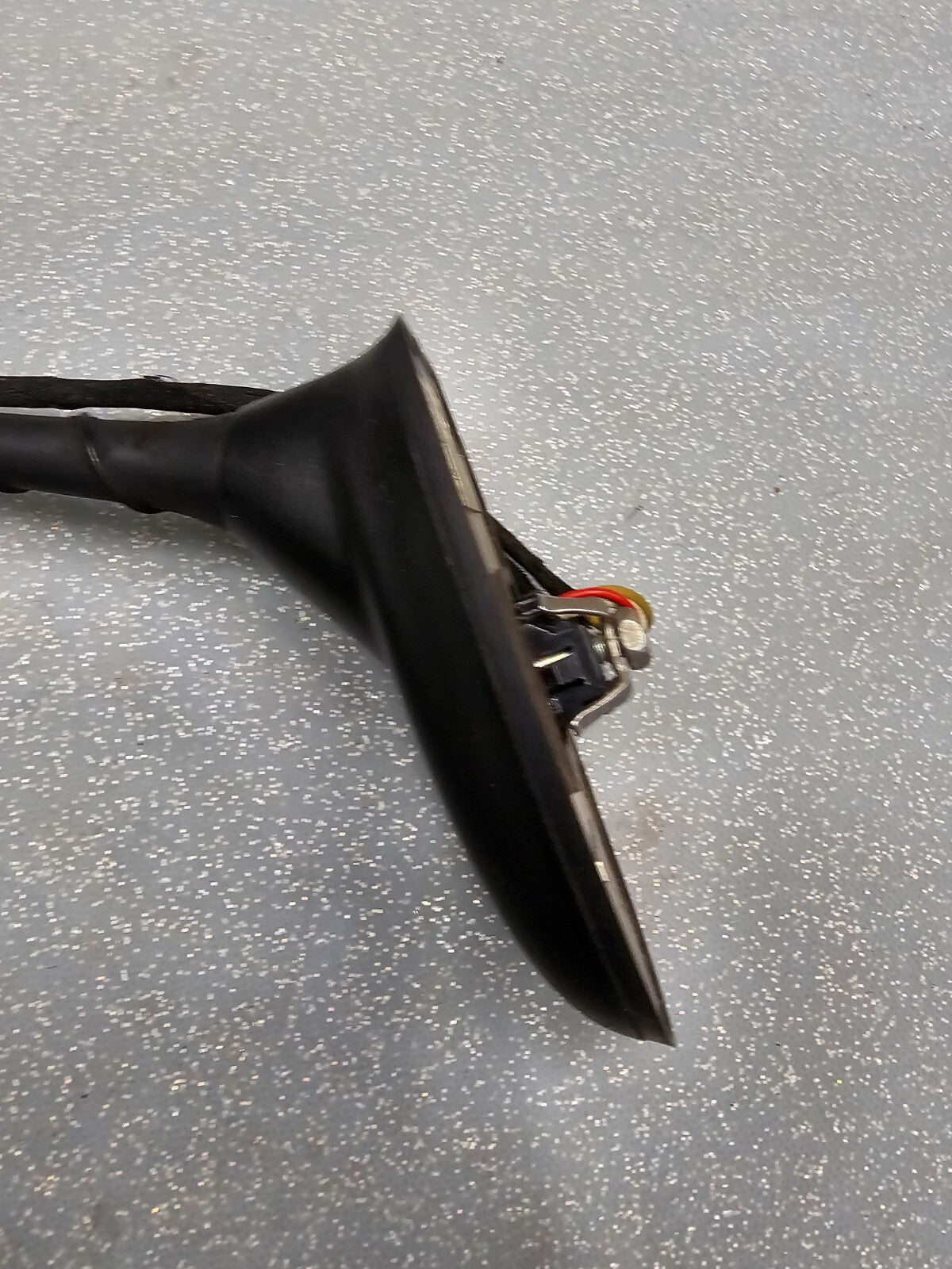 13-16 Dodge Dart 11-14 Avenger Durango Chrysler 200 Roof Top Radio Mount Antenna