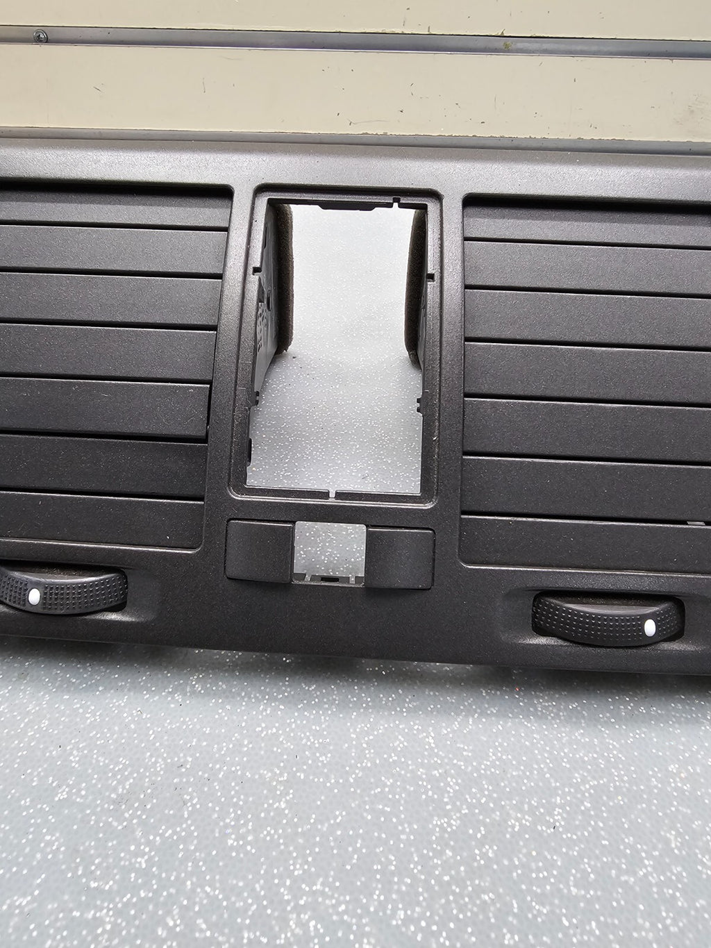 🔥06-11 Cadillac DTS Dash Center Air Vent Heater Filter Trim Bezel Conditioning